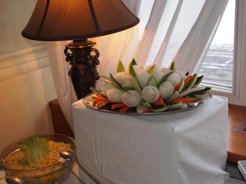 Hotel Bila Ruze Písek Esterno foto